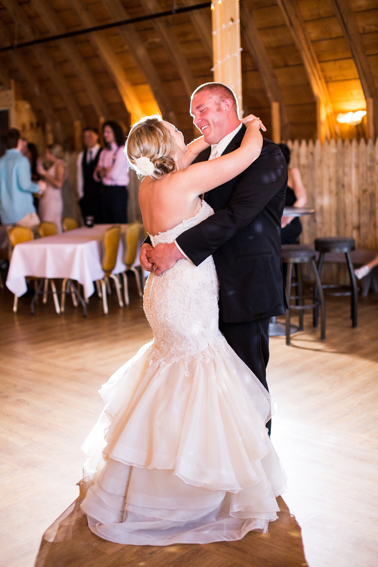 wisconsin-barn-wedding-venue