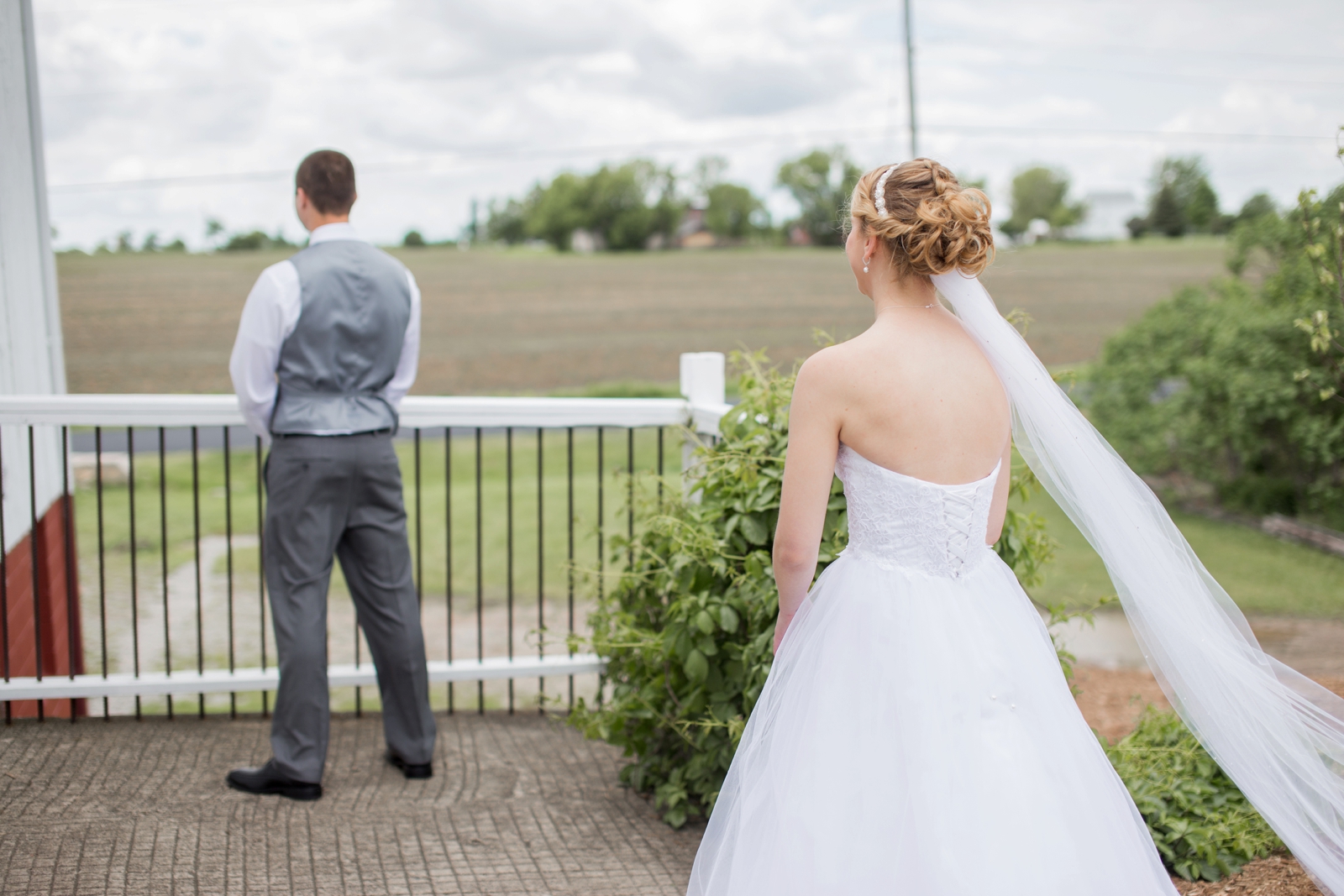 first-look-wedding