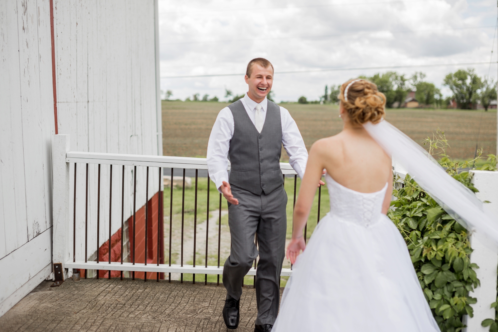 first-look-wedding