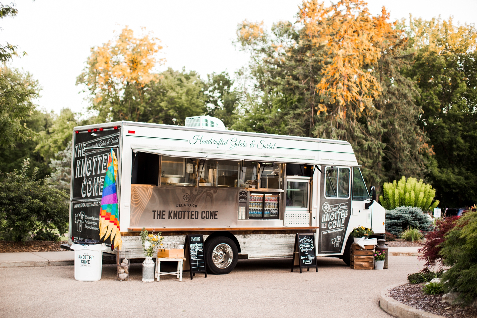 the-knotted-cone-gelato-truck-appleton