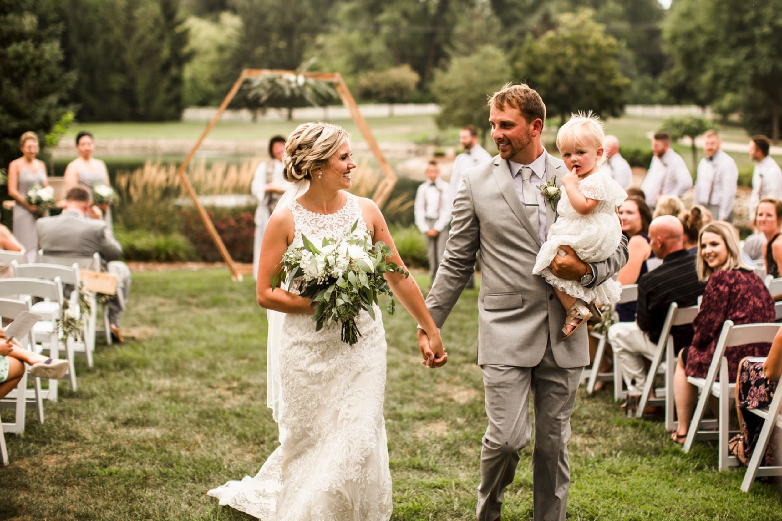 hackberry-manor-wedding-hortonville-wisconsin