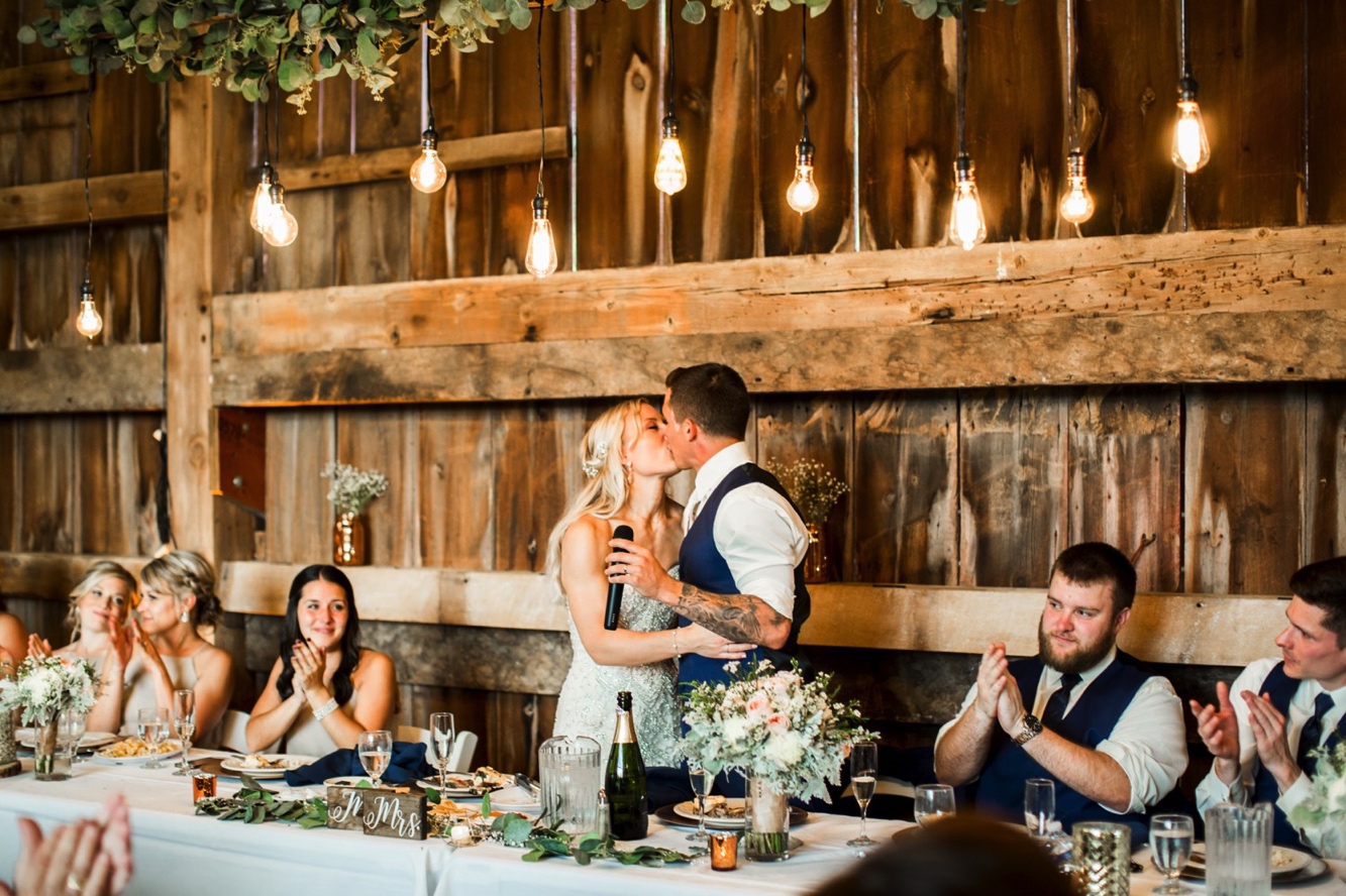 wisconsin-wedding-barn-venue